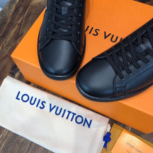 Load image into Gallery viewer, Louis Vuitton Luxembourg Samothrace Sneakers