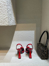 Load image into Gallery viewer, Versace La Medusa Slingback Pumps