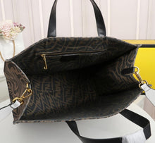 Load image into Gallery viewer, Fendi Shopper Bag