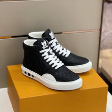 Load image into Gallery viewer, Louis Vuitton Ollie  Sneakers