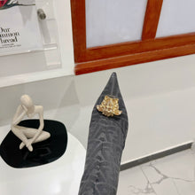 Load image into Gallery viewer, Fendi Fendace Boots