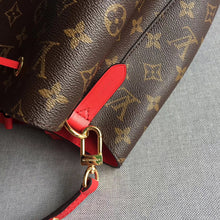 Load image into Gallery viewer, Louis Vuitton NeoNoe MM Bag