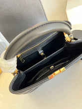 Load image into Gallery viewer, Louis Vuitton Capucines BB Bag