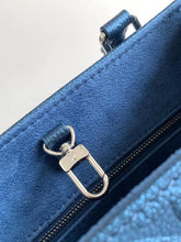 Load image into Gallery viewer, Louis Vuitton OnTheGo PM Bag
