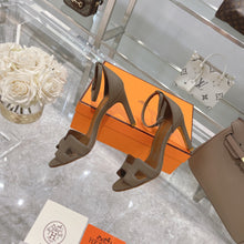 Load image into Gallery viewer, Hermes premiere 70 Heels