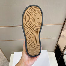Load image into Gallery viewer, Christian Dior D Freeway Sneakers