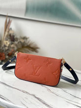Load image into Gallery viewer, Louis Vuitton Multi Pochette Accessories Bag