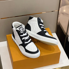 Load image into Gallery viewer, Louis Vuitton Ollie  Sneakers