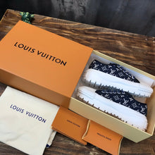 Load image into Gallery viewer, Louis Vuitton Squad Sneakers