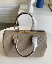 Load image into Gallery viewer, Louis Vuitton Speedy Bandouliere 25 Bag
