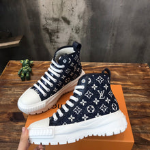 Load image into Gallery viewer, Louis Vuitton Squad Sneakers