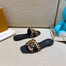 Load image into Gallery viewer, Louis Vuitton Revival Mule