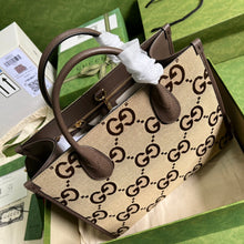 Load image into Gallery viewer, Gucci Tote Bag With Jumbo G