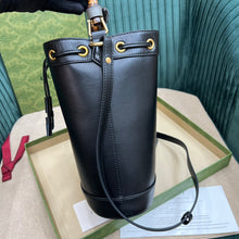 Load image into Gallery viewer, Gucci Diana Mini Bucket Bag