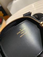 Load image into Gallery viewer, Louis Vuitton Speedy BB Bag - LUXURY KLOZETT