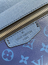 Load image into Gallery viewer, Louis Vuitton Outdoor Messenger Bag