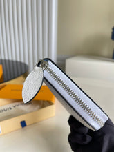 Load image into Gallery viewer, Louis Vuitton Zippy Wallet