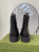 Load image into Gallery viewer, Gucci Chelsea Boot With Chain