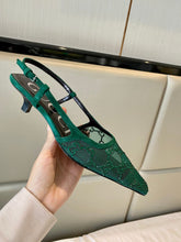 Load image into Gallery viewer, Gucci GG Slingback Pump