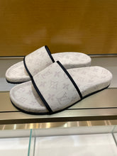 Load image into Gallery viewer, Louis Vuitton Men Slides