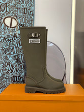 Load image into Gallery viewer, Louis Vuitton Territory high Boots