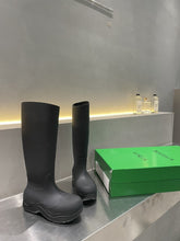 Load image into Gallery viewer, Bottega Veneta Puddle Boots