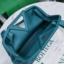 Load image into Gallery viewer, Bottega Veneta Point Medium Bag