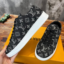 Load image into Gallery viewer, Louis Vuitton Resort Sneakers