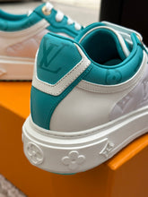 Load image into Gallery viewer, Louis Vuitton Time Out Sneakers