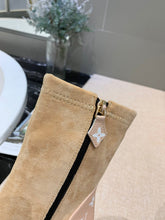 Load image into Gallery viewer, Louis Vuitton Boots