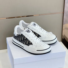 Load image into Gallery viewer, Christian Dior D Freeway Sneakers