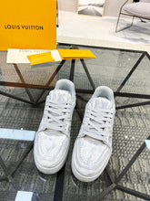 Load image into Gallery viewer, Louis Vuitton Trainer Sneakers