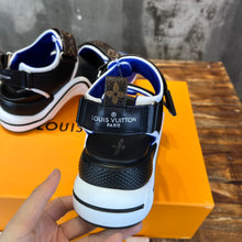 Load image into Gallery viewer, Louis Vuitton Archlight Flat Sandals