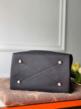 Load image into Gallery viewer, Louis Vuitton Muria Bag - LUXURY KLOZETT