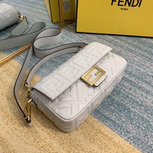 Load image into Gallery viewer, Fendi Baguette Bag - LUXURY KLOZETT