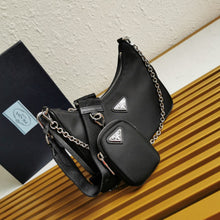 Load image into Gallery viewer, Prada Re- Edition 2005 Re-Nylon Bag