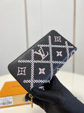 Load image into Gallery viewer, Louis Vuitton Zippy Wallet