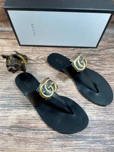 Load image into Gallery viewer, Gucci Leather Thong Scandal - LUXURY KLOZETT