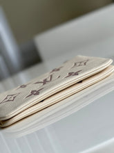 Load image into Gallery viewer, Louis Vuitton Double Zip Pochette Bag