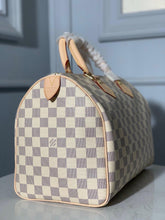 Load image into Gallery viewer, Louis Vuitton Speedy Bag 30 - LUXURY KLOZETT