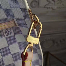 Load image into Gallery viewer, Louis Vuitton Girolata Bag