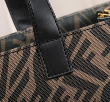 Load image into Gallery viewer, Fendi Shopper Bag