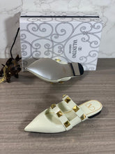 Load image into Gallery viewer, Valentino Mule