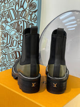 Load image into Gallery viewer, Louis Vuitton Beaubourg Ankle Boots