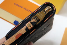 Load image into Gallery viewer, Louis Vuitton Zippy Wallet