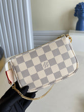 Load image into Gallery viewer, Louis Vuitton Mini Pochette Accessories Bag