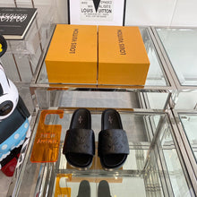 Load image into Gallery viewer, Louis Vuitton Jumbo Platform Mule