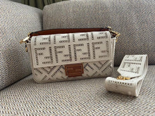 Load image into Gallery viewer, Fendi Baguette Bag