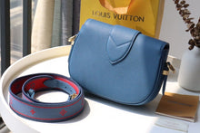 Load image into Gallery viewer, Louis Vuitton Pont 9 Soft PM Bag