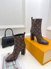 Load image into Gallery viewer, Louis Vuitton Silhouette Ankle Boots